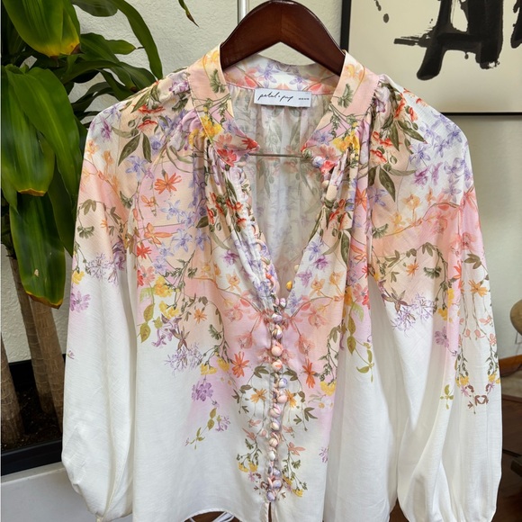 Petal and pup Floral Print Women's Top - Picture 1 of 5